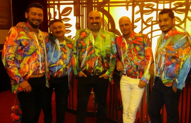 Los Tekis se presentaron en el Teatro Ópera.