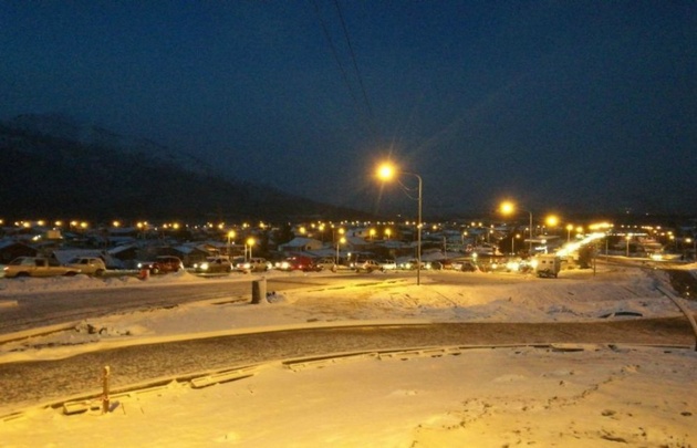 La nieve llegó a Bariloche en otoño (Foto: @Seba10Carbone)