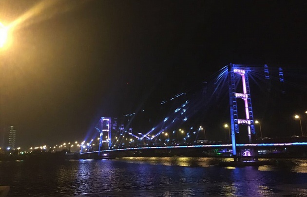 Unas 10.000 personas participaron de la inauguración del sistema LED.