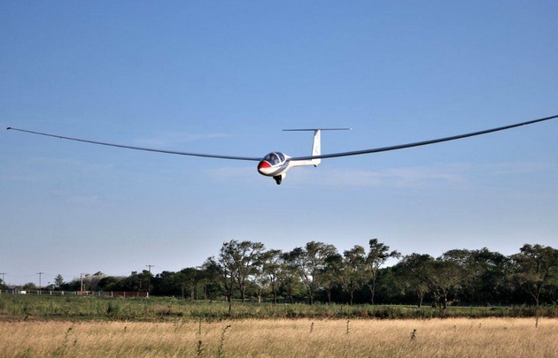 El vuelo sin motor, o vuelo a vela, un deporte que se consolida en Córdoba.