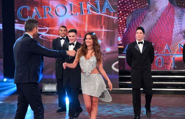 Pampita Ardohain y un look despampanante.