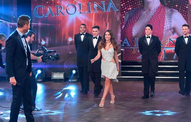 Pampita desfiló en la pasarela del Bailando.