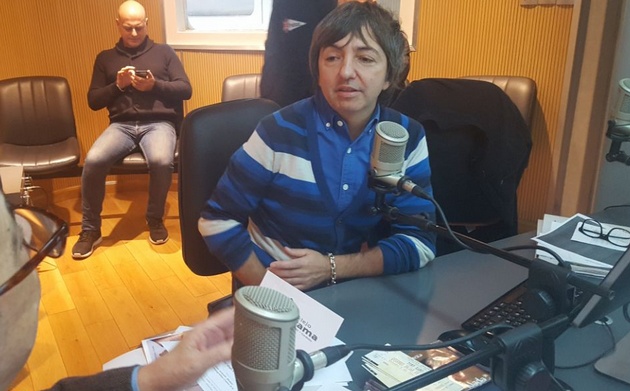 Adrián Dárgelos en Juntos.