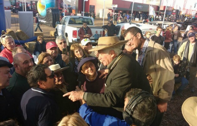 Orlando Veracruz llevó el folclore a AgroActiva