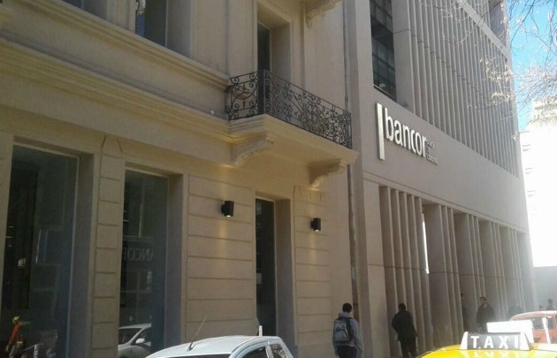 El edificio está ubicado en pleno centro de la ciudad.