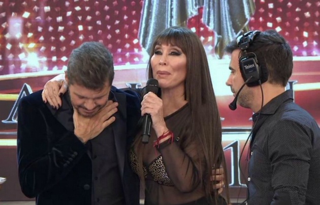 Marcelo Tinelli debió abandonar por una hora la emisión de Showmatch.
