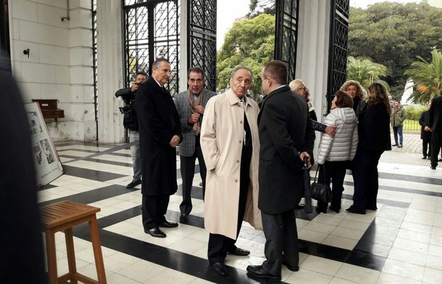 Héctor Magnetto, entre los presentes en La Recoleta.