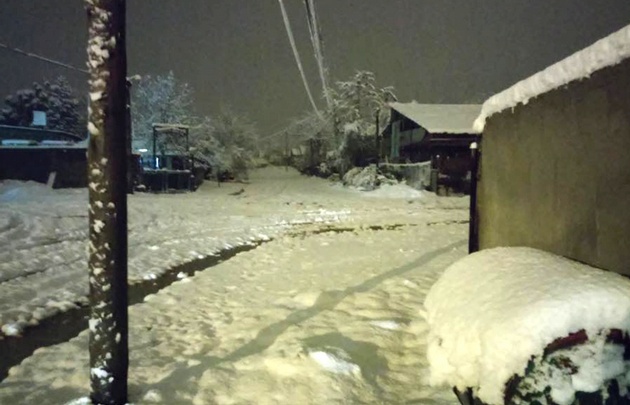 Intensa nevada en El Bolsón.
