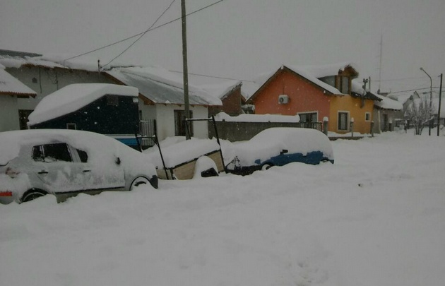 La nieve cubrió a Esquel