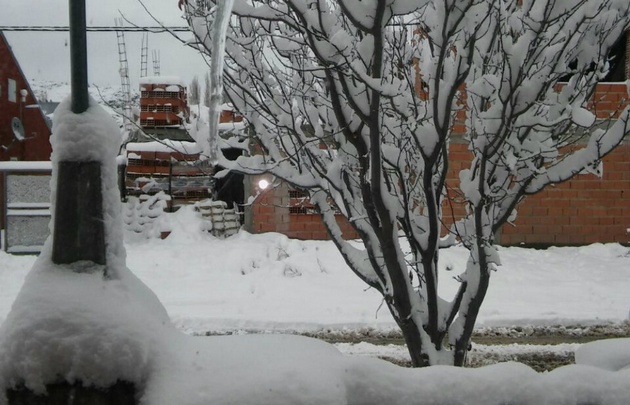 La nieve cubrió a Esquel