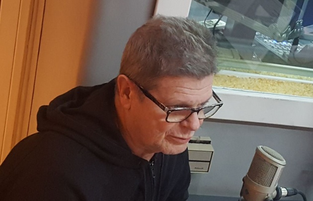 El artista recorrió varios aspectos de carrera: los vinos, las películas, las bandas.