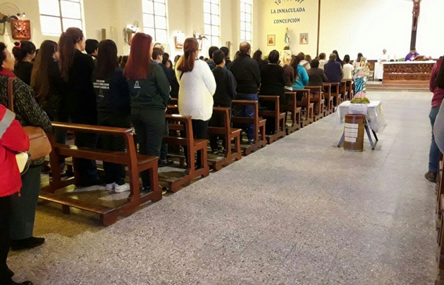 Se realizó una misa en memoria de los fallecidos. 