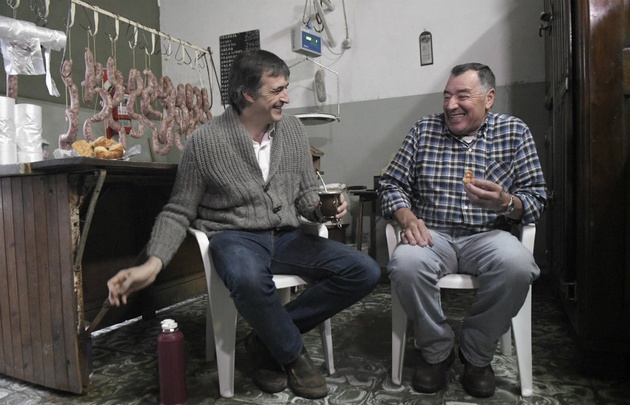 Esteban Bullrich recorrió el partido de Junín.