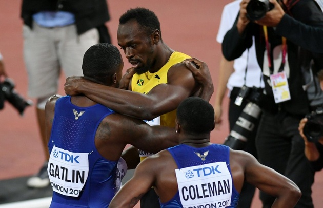 Bolt terminó tercero con una marca de 9s95/100.