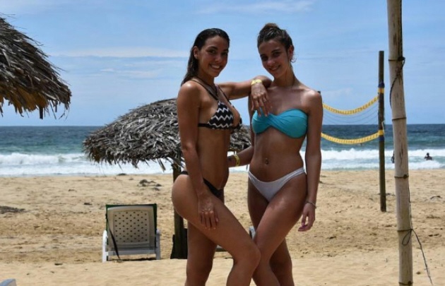 Floppy Tesouro y su sexy prima en Isla Colón, Panamá.