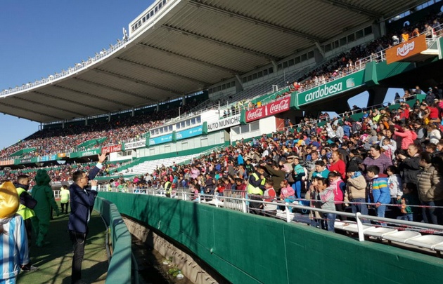 Los chicos, muy participativos con el animador.