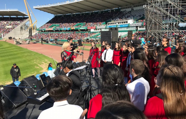 El Coro del Domingo Zípoli se lució con sus intervenciones.