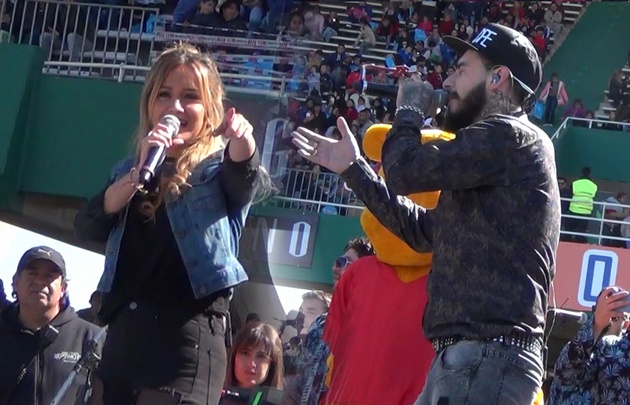 Karina y Ulises, las figuras centrales de la fiesta del niño.