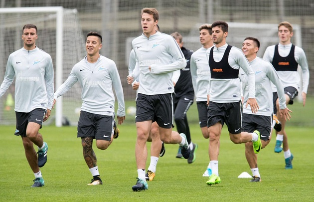 Rigoni, entrenando con sus nuevos compañeros en el Zenit.