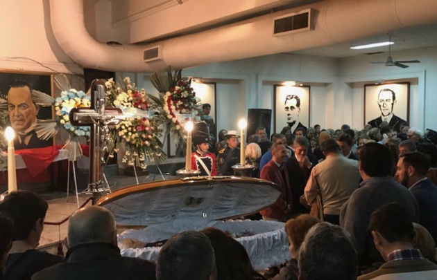 Velorio de Angeloz en la Casa Radical.