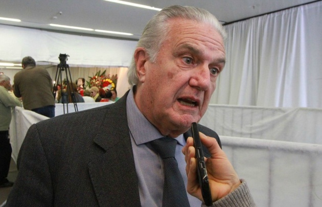 Despiden los restos de Angeloz en el Panal - Casella