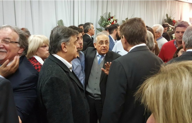 Despiden los restos de Angeloz en el Panal.