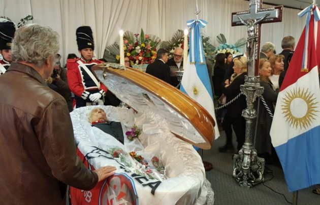 Despiden los restos de Angeloz en el Panal