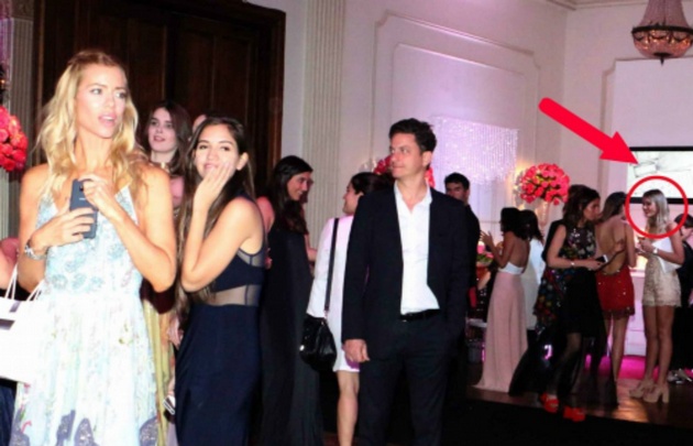 Nicole Neumann y Eva Bargiela en el mismo evento. (Foto: Ciudad.com)