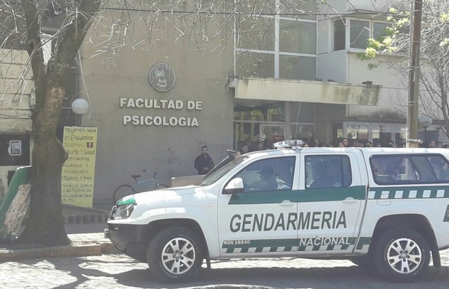 Gendarmería apareció en un acto por Maldonado.