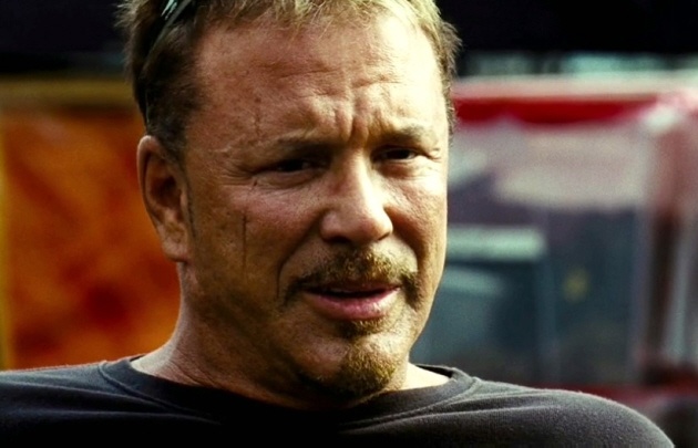 Mickey Roruke volvió a pasar por el quirófano.