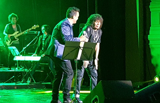 La Mona se sumó a los festejos de Ale Ceberio.