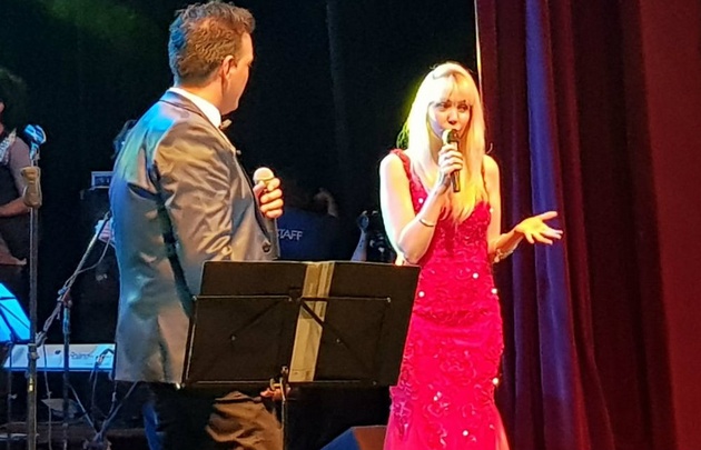 Ale Ceberio festejó 30 años de trayectoria en el Teatro Real