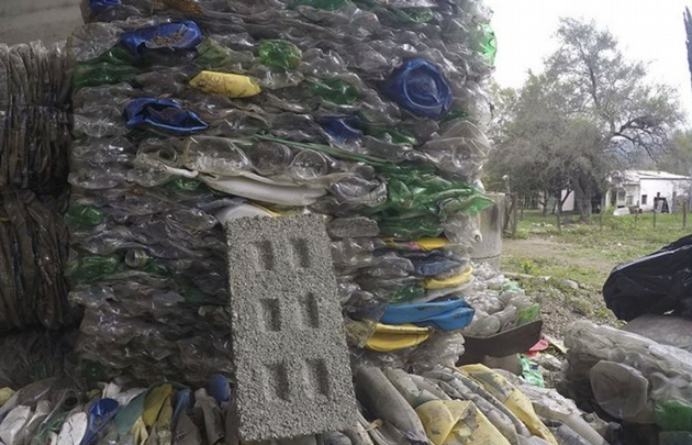 Ladrillos ecológicos de la Fundación Ecoinclusión.