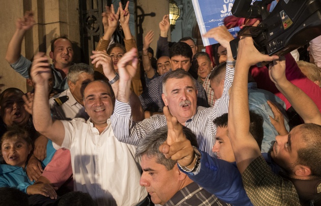 Juan Manzur celebró el triunfo en Tucumán.