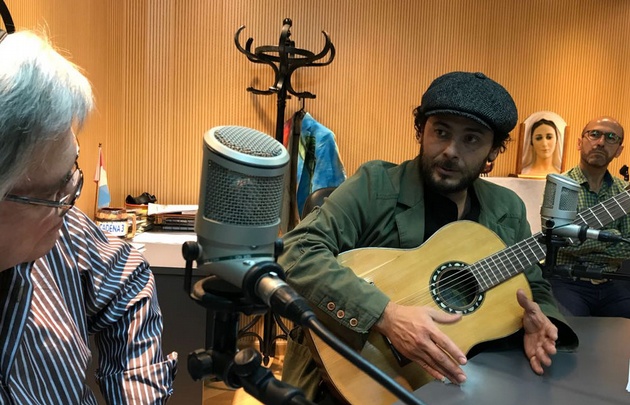 Raly Barrionuevo en Viva la Radio.