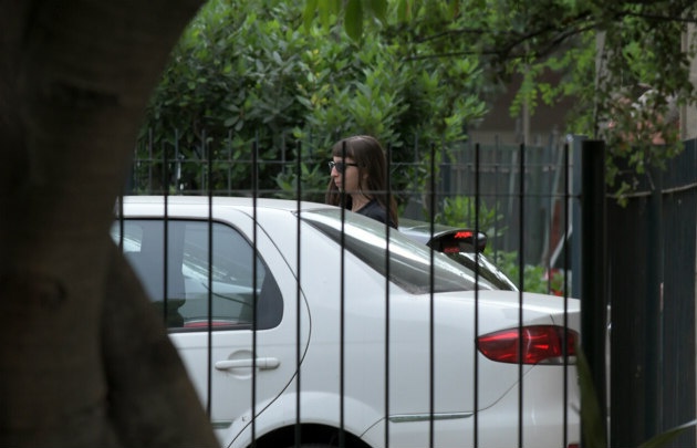 Florencia Kirchner, sale de los tribunales de Comodoro Py.