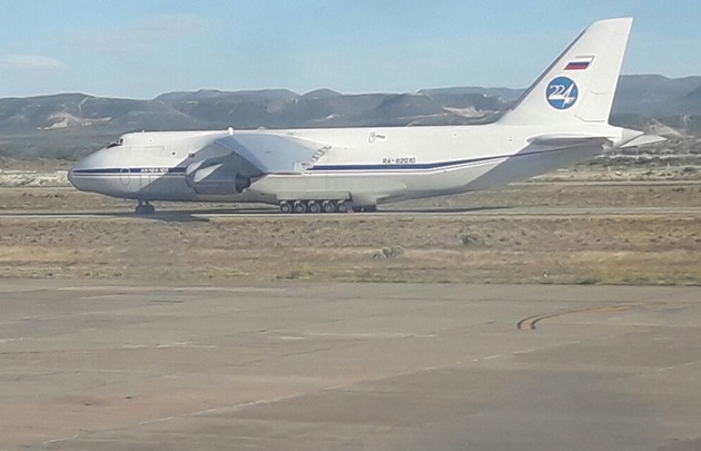 El Antonov se sumó a las tareas de búsqueda del submarino.