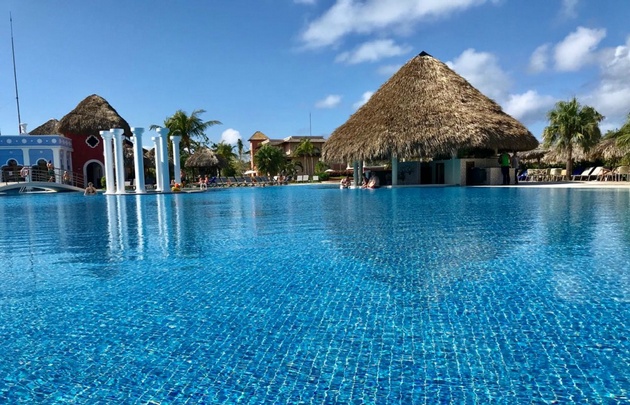 Celeste Benecchi y Cadena 3 en Cuba