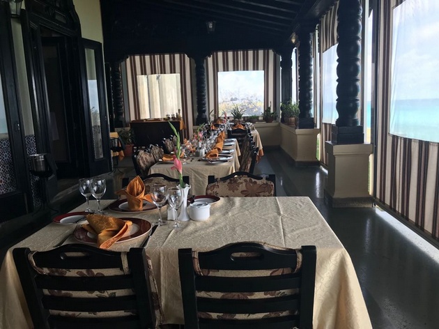 La mansión Dupont por dentro.