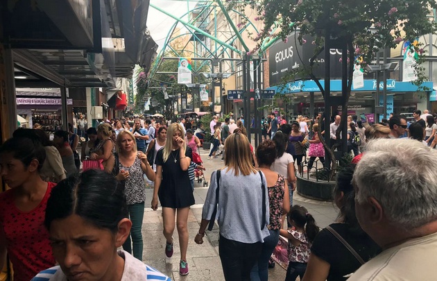 Los comercios abrirán de 9 a 18 este domingo 24 de diciembre.