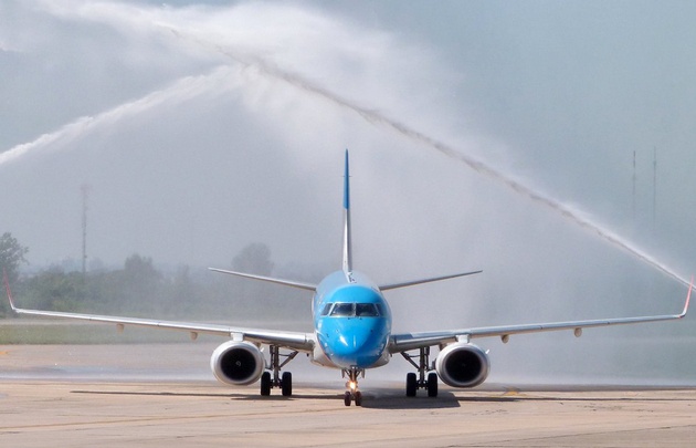 Bautismo de vuelo Córdoba-Posadas. (@andreslavallen)