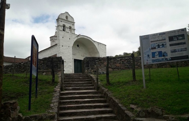 Matías Arrieta visitó la Capilla de Candonga, declarada Monumento Histórico Nacional.