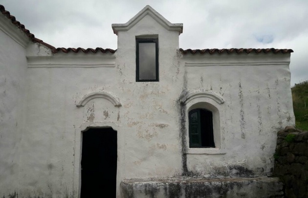 Matías Arrieta visitó la Capilla de Candonga, declarada Monumento Histórico Nacional.