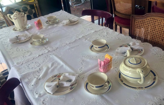 Micaela Rodríguez visitó La Vieja Hostería.