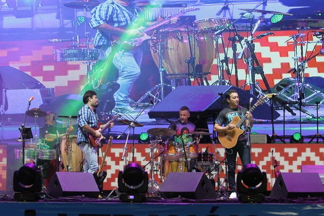 El dúo Orellana Lucca se fue aplaudido del escenario Martín Fierro.