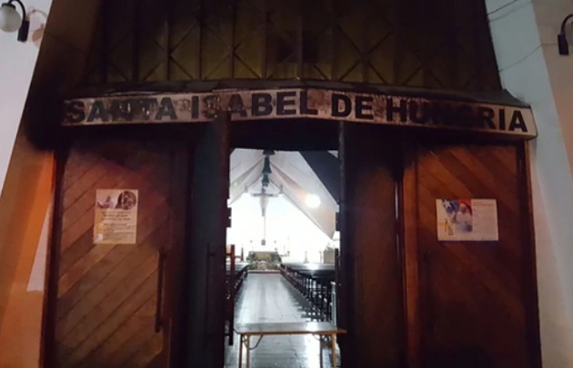Atentaron contra tres iglesias en Chile previo a la visita del Papa.