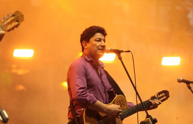 Los Carabajal le pusieron la música santiagueña a la última noche.