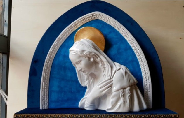 El Papa les regaló a las presas una Virgen de Cerámica.