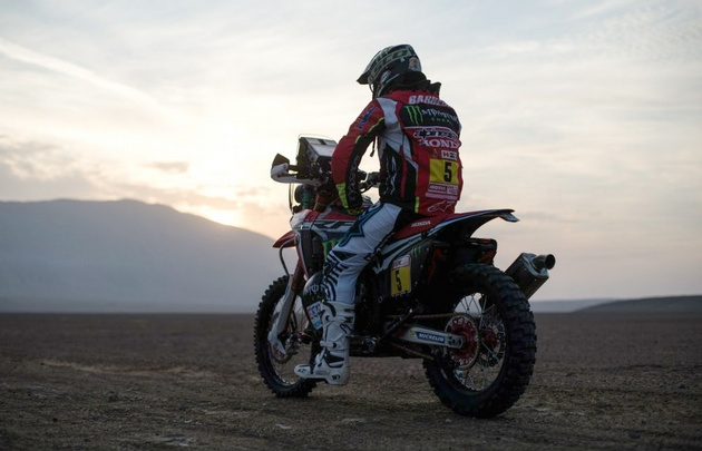 Joan Barreda, exhausto, abandona el Dakar (@dakar)