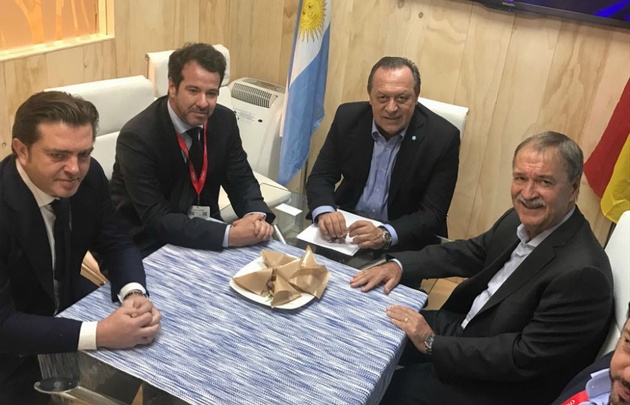 Schiaretti en reunión con las autoridades de AirEuropa